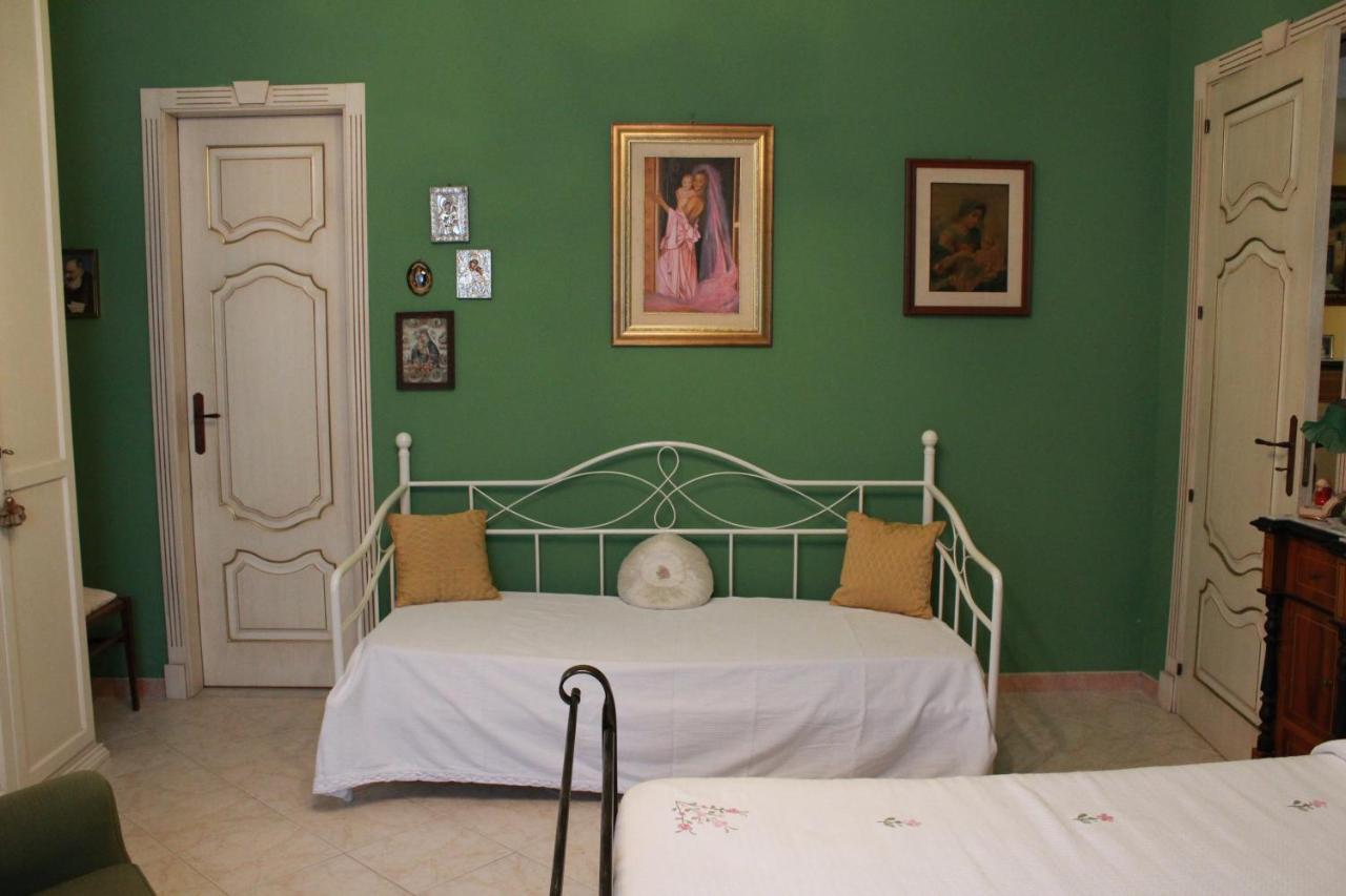 B&B Betania Рипосто Экстерьер фото