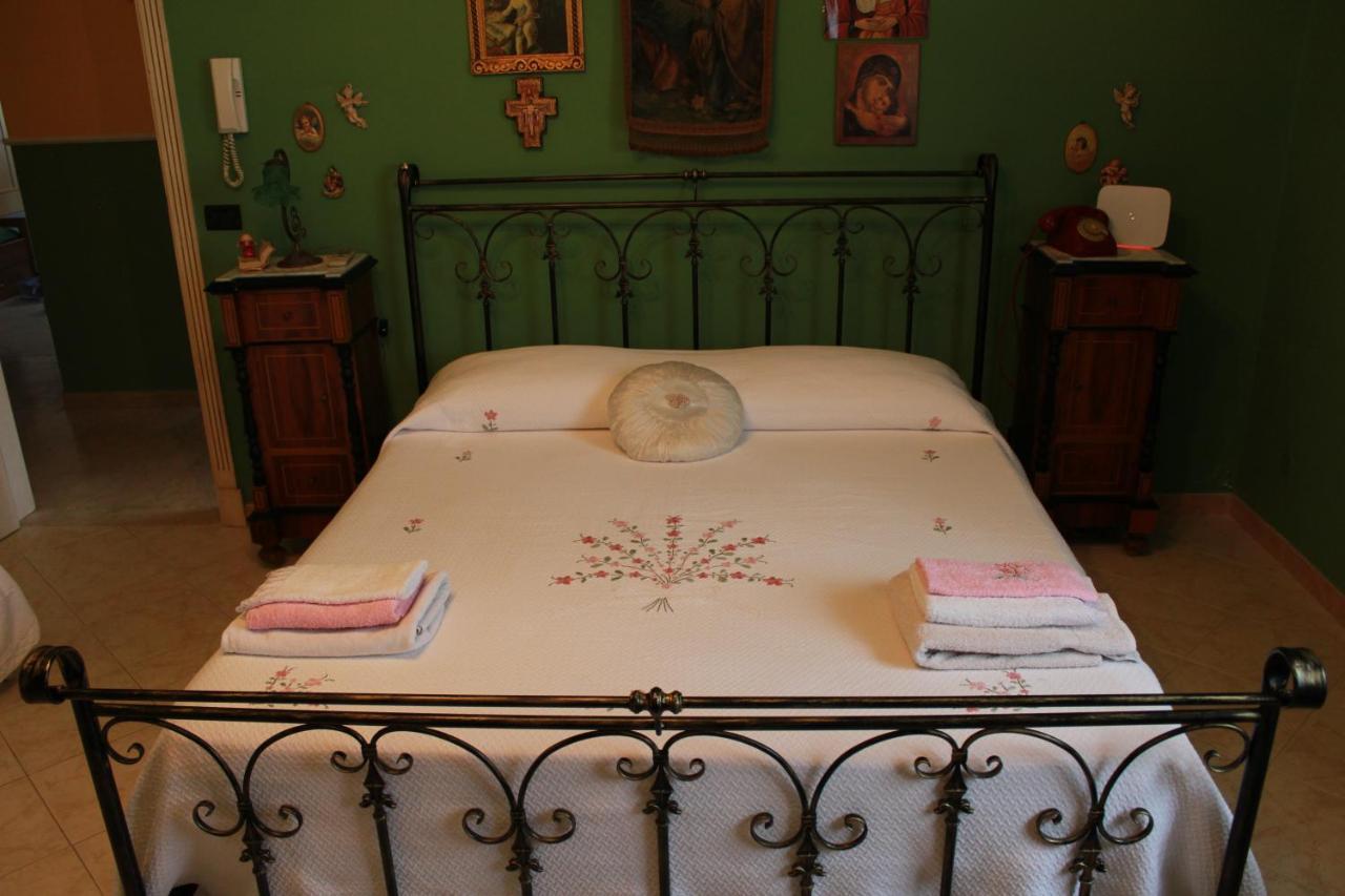 B&B Betania Рипосто Экстерьер фото