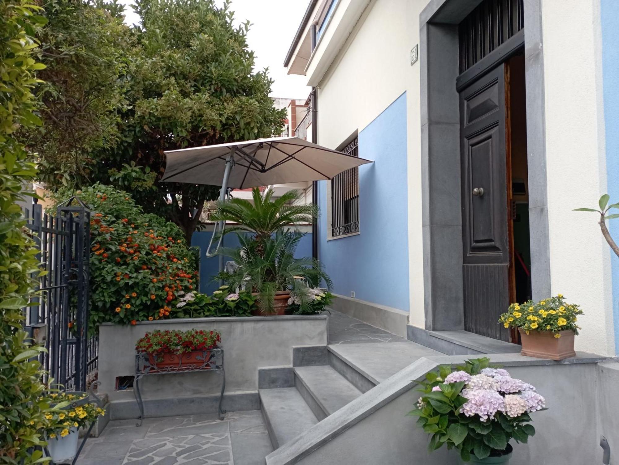 B&B Betania Рипосто Экстерьер фото
